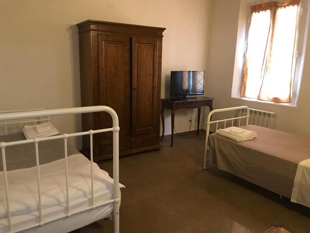 La Sosta Camere & Appartamenti San Felice sul Panaro Eksteriør billede